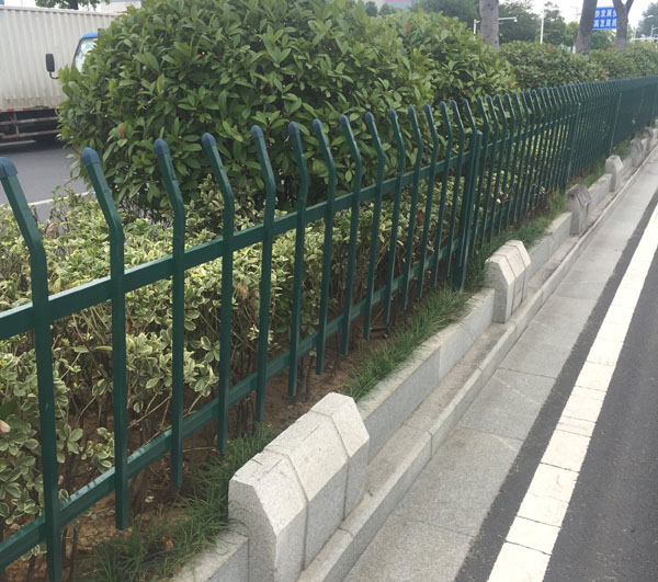 公園護欄.jpg